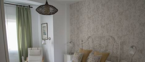 3 habitaciones, tabla de planchar con plancha y wifi gratis