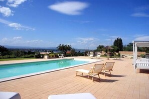 Pool - Sicily at its best: Beautiful Villa Gialla with pool, close to sandy beaches (Isola di Siracusa)
