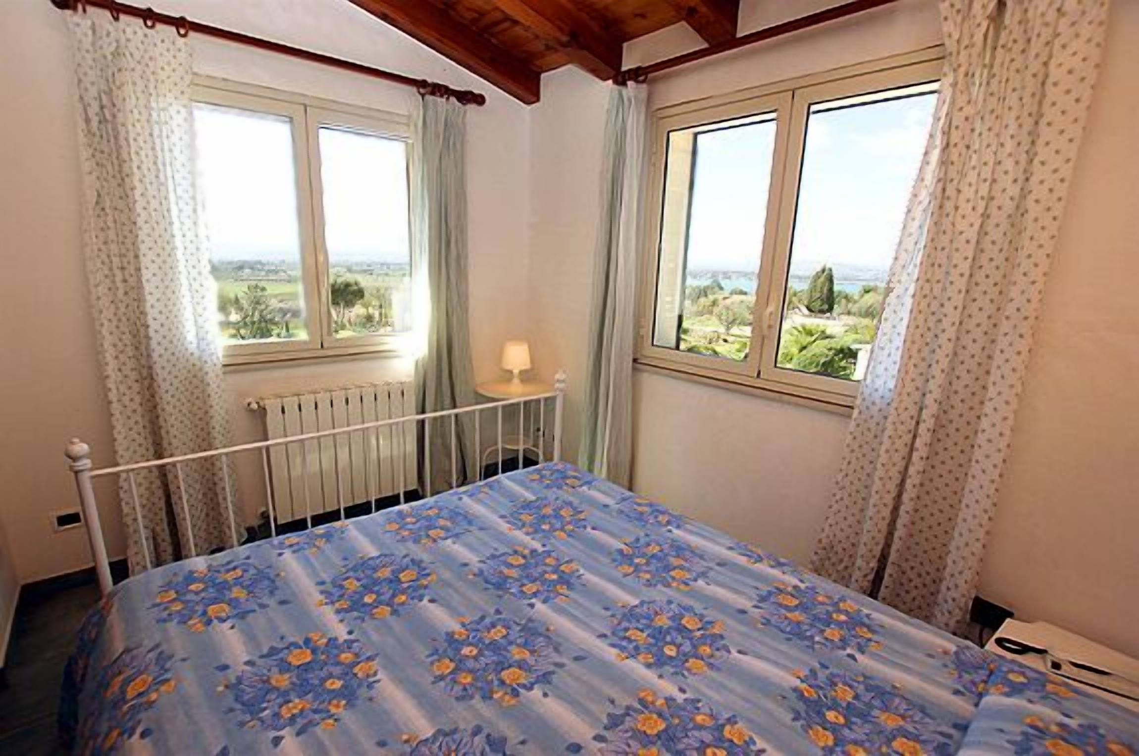 2 Schlafzimmer, Reisekinderbett, Internetzugang, Bettwäsche