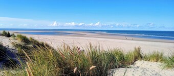 Close to the beach-a place to feel good-family-friendly-covered terrace-garden