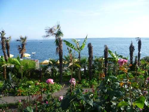 Lenzkirch - very cozy apartment - south-facing balcony - centrally in a quiet side street