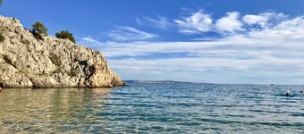 KRK CITY !! 250m PROMENADE !!Vilaveja familj hus !!liten pool, jacuzzi