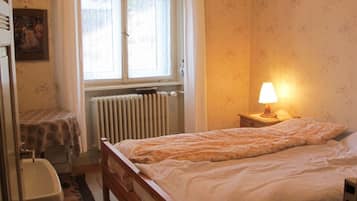 2 chambres, fer et planche Ă  repasser, lit parapluie, accĂšs Internet