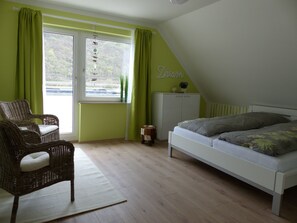 5 bedrooms, iron/ironing board, travel cot, free WiFi