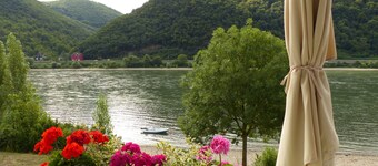 Maison de vacances Ă©lĂ©gante au bord du Rhin avec une vue de rĂȘve