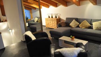 TV, fireplace, DVD player, stereo