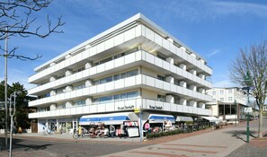 Exterior - Modern, comfortable, centrally located, near the beach apartment with sea view, 3-4 pers. (Wangerooge)