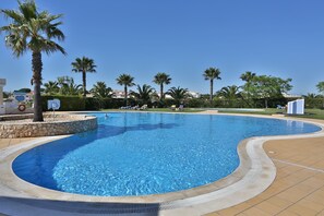 Outdoor pool - Enchanting Town House , Private Garden, Sea View, beautiful pool (Carvoeiro)