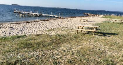 Casa de vacaciones ideal para familias con vistas al mar a solo 300 metros del mar Báltico.