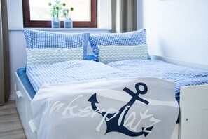 2 bedrooms, iron/ironing board, WiFi, bed sheets