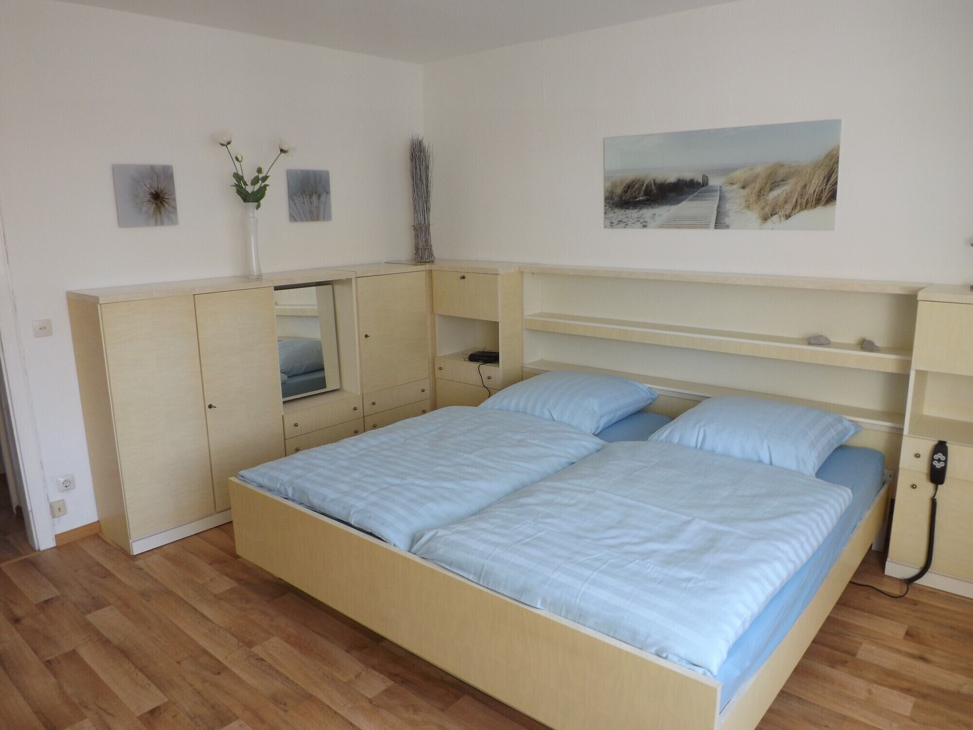 House, modern, excellent transport links, central, quiet, Wi-Fi, parking