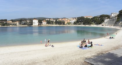 4-room apartment 90 m² + Terrace 17 m². Sea Front, Panoramic Sea View