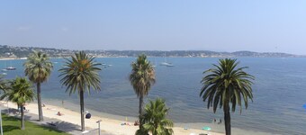 4-room apartment 90 m² + Terrace 17 m². Sea Front, Panoramic Sea View