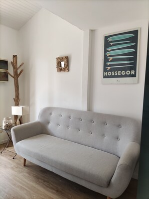 TV - House near beach in residence with swimming pool (Capbreton)