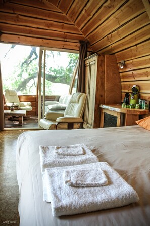 1 bedroom, bed sheets - The Millau hut, a unique experience in the trees (Millau)