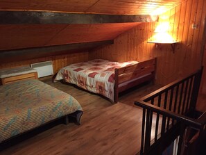 2 chambres, fer et planche à repasser, literie fournie