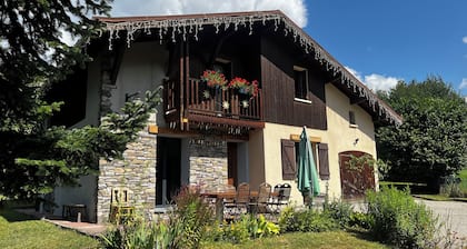 Chalet 10 pers 4 chambres à proximité du funiculaire pour l accÚs aux Arcs