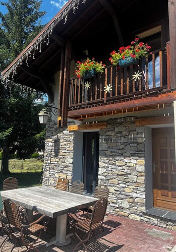 Chalet 10 pers 4 bedrooms near the city center and the funicular Les Arcs