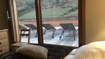 3 室のベッドルーム、アイロン / アイロン台、WiFi、ベッドシーツ