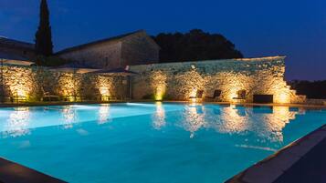 Piscine extérieure