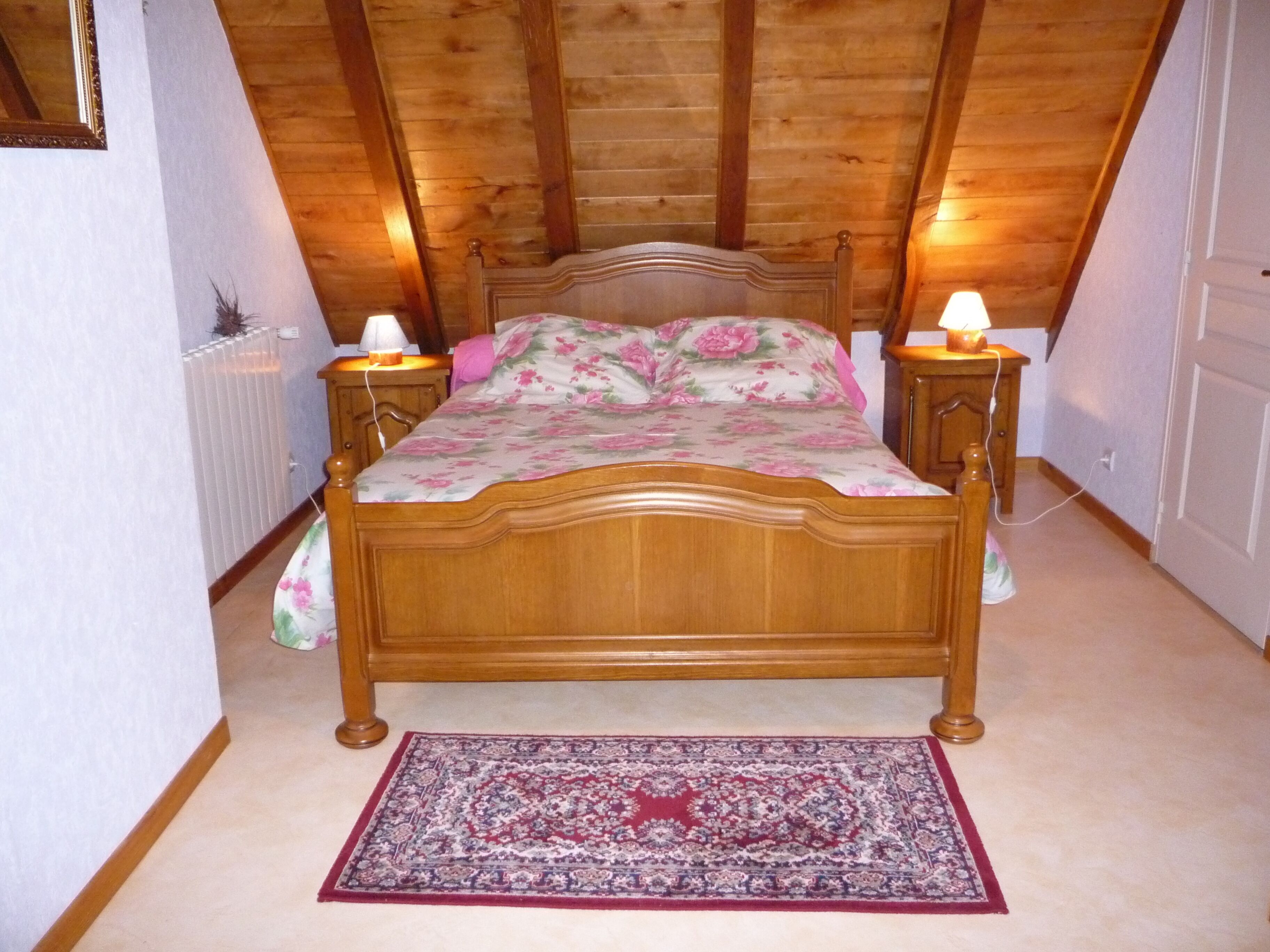 4 bedrooms, desk, iron/ironing board, free WiFi