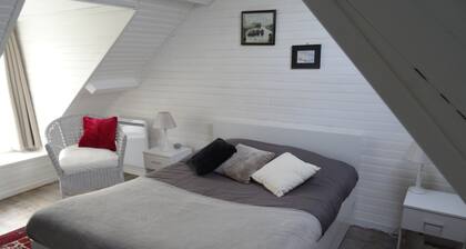 Luminoso duplex de 4 habitaciones a 300 m de la playa (wifi)