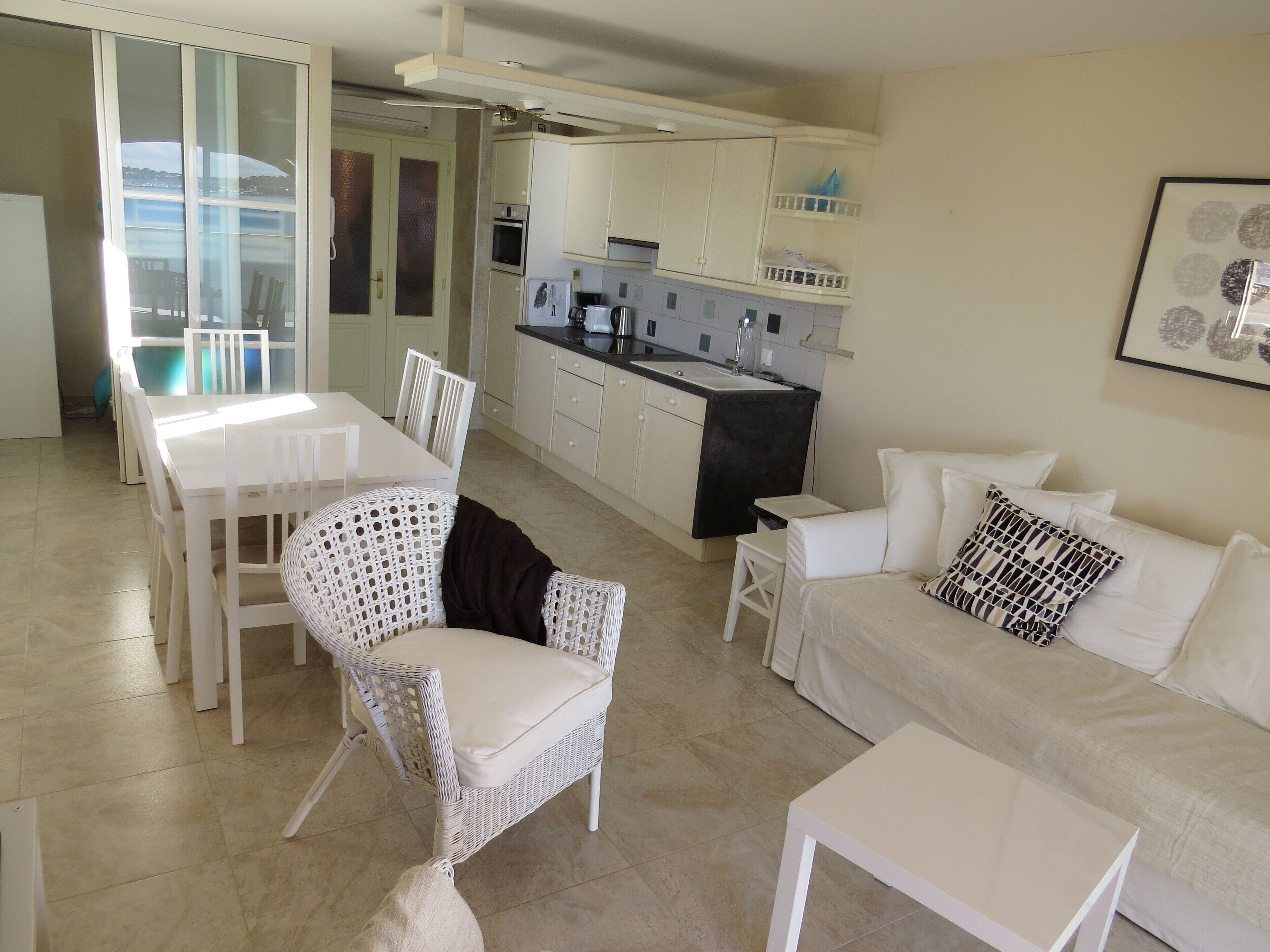 FACING THE BEACH - 8 people - AIR CONDITIONING - LINEN - WIFI - GARAGE