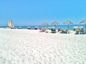 In Strandnähe, Liegestühle