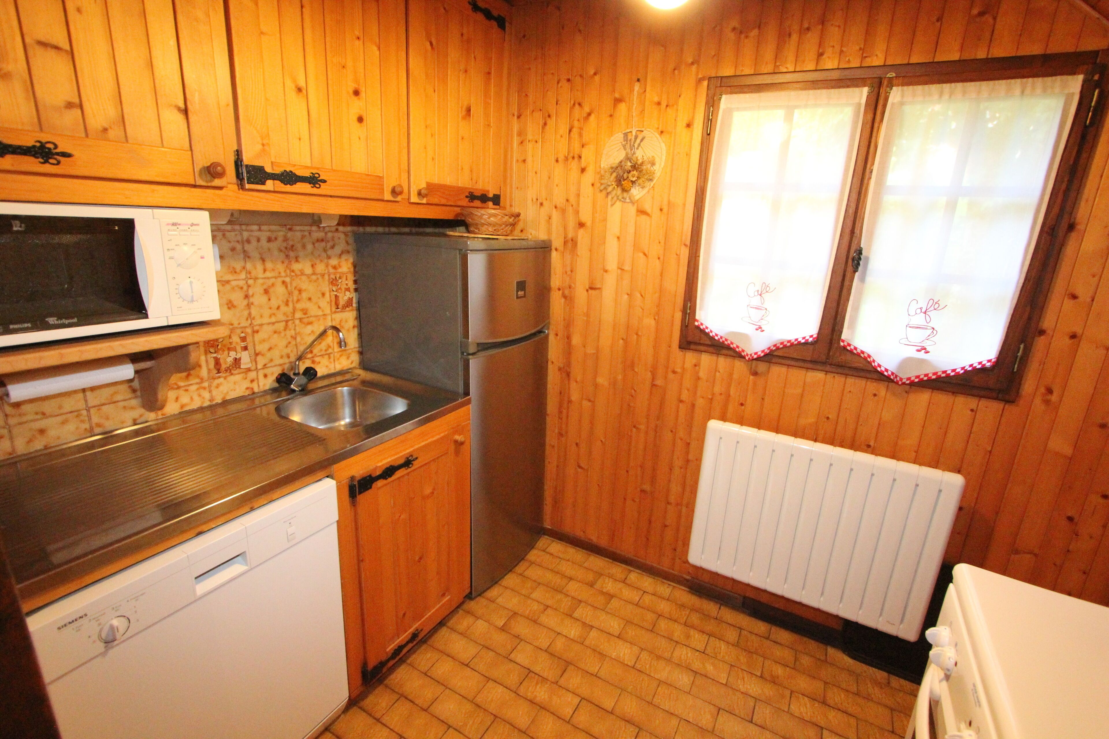 independent Savoyard chalet resort La Clusaz 8 persons