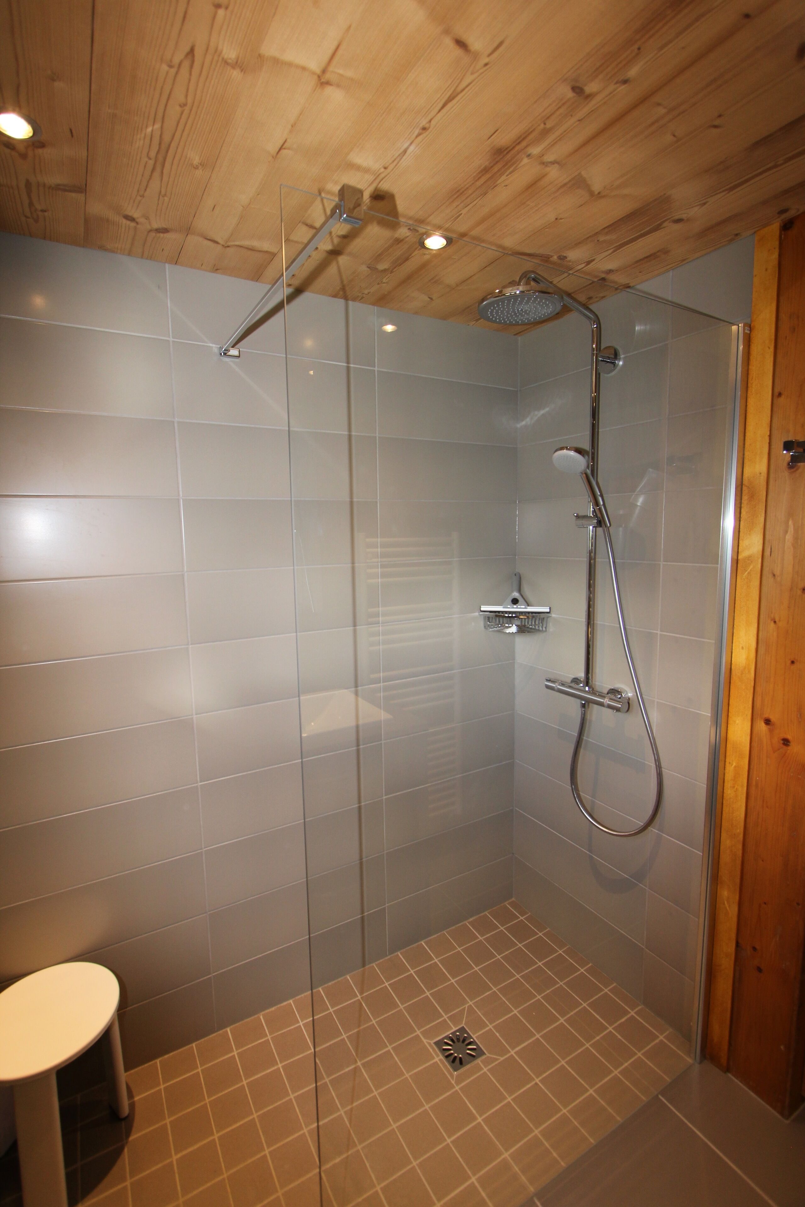 independent Savoyard chalet resort La Clusaz 8 persons