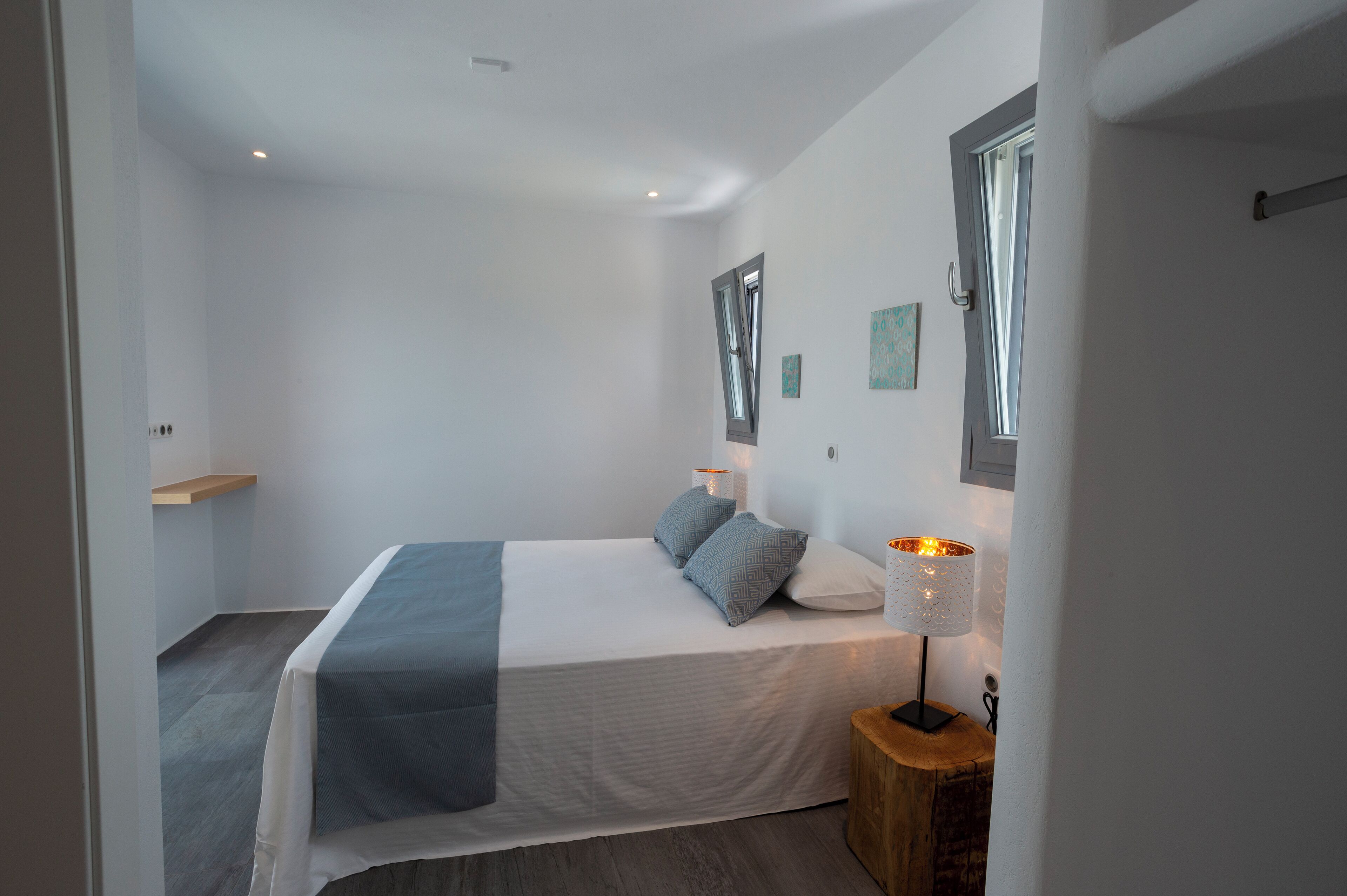 6 bedrooms, in-room safe, iron/ironing board, travel crib