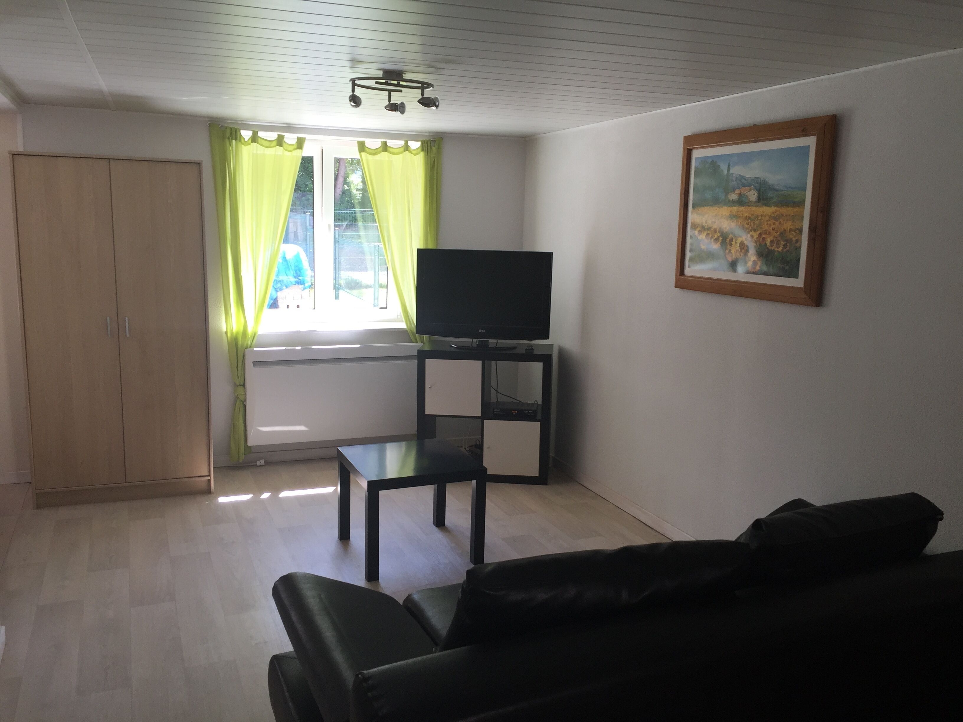 Quiet 40m2 apartment, wine route, Christmas market, ski resort