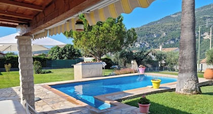 VILLA / APPARTEMENT INDEPENDANT, PISCINE, PROCHE MER , 4 PERS + 1 ENFANT - 2 ANS