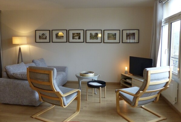 Smart-TV, DVD-Player, Stereoanlage