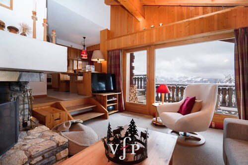 Pleasant apartment with beautiful view located in the region of Brunet, in front of the little foods