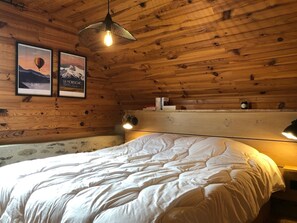 4 slaapkamers, een strijkplank/strijkijzer, gratis wifi, beddengoed
