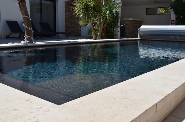 Outdoor pool, a heated pool