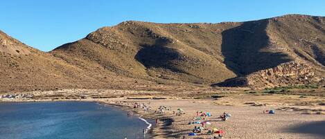 Una spiaggia nelle vicinanze