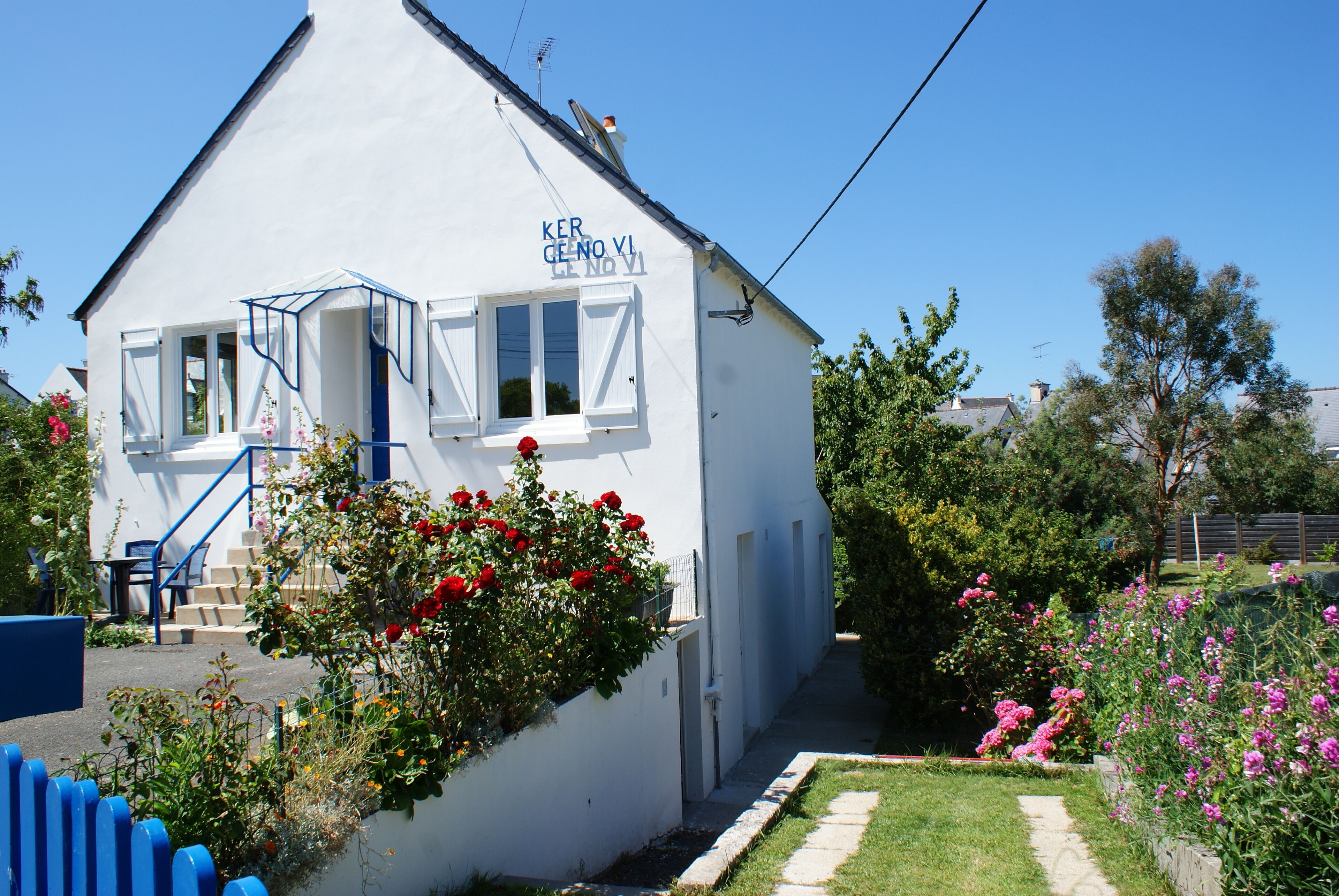 APPART 8 PERS WITH CLOSED GARDEN / 5 MN A FOOT BEACHES