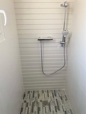 Badekar, hårtørrer