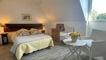 3 chambres, fer et planche Ă repasser, Wi-Fi gratuit, draps fournis