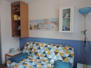 1 bedroom, iron/ironing board, free WiFi