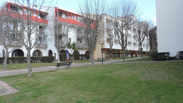 Exterior - Beautiful furnished studio in the heart of a spa in quiet residence (Lamalou-Les-Bains)