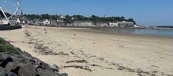 Charming Studio Facing the Port and 100 m from the beach