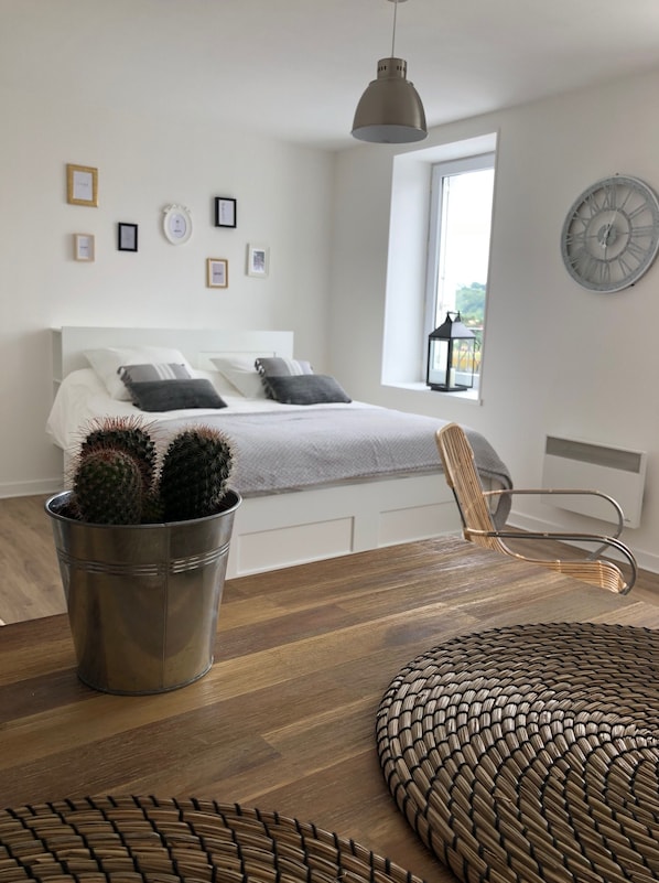 1 bedroom, WiFi, bed sheets