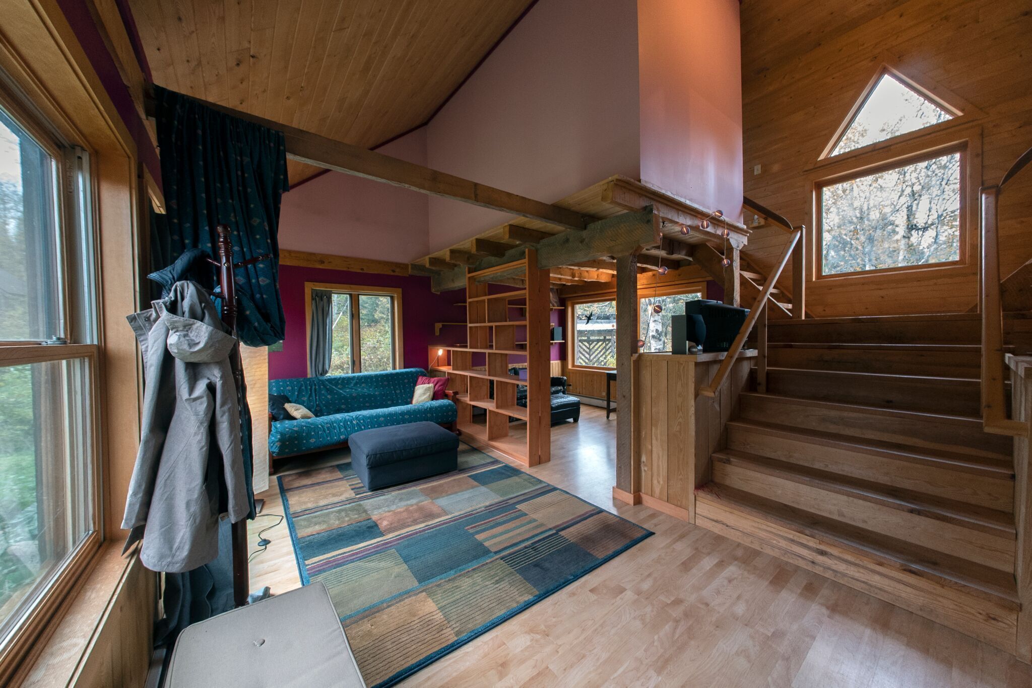 Beautiful North Shore River Retreat