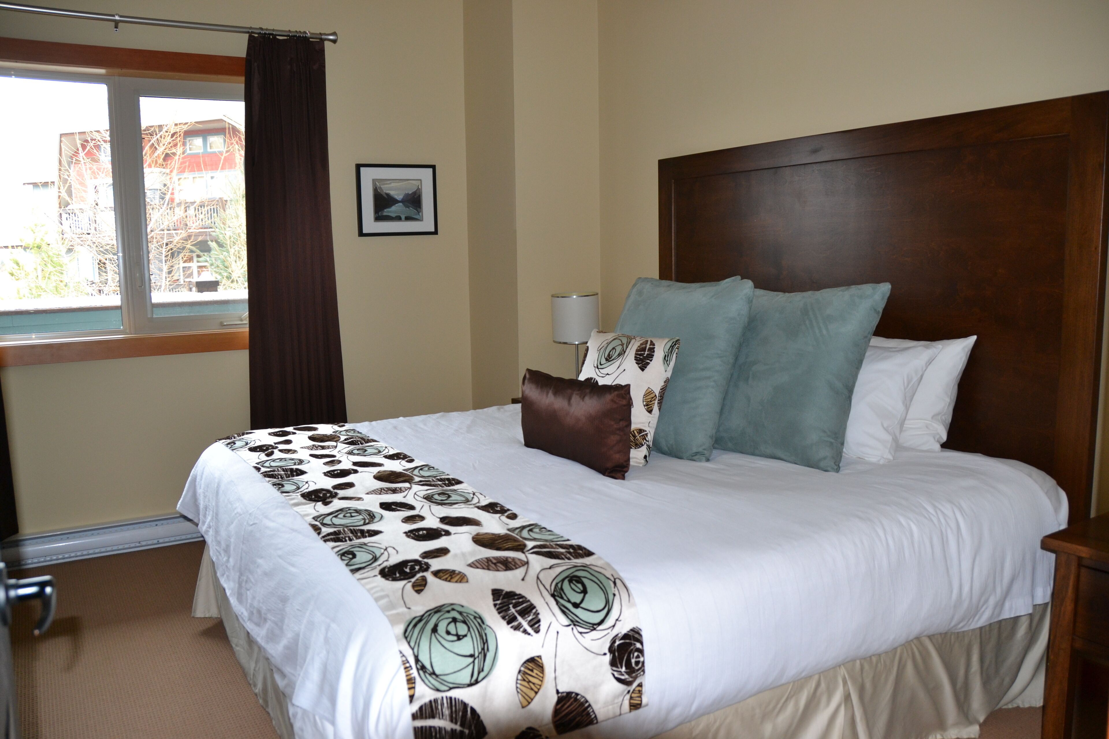 Premium 2 Bedroom, 2 Bath Condo - Lodges at Canmore 