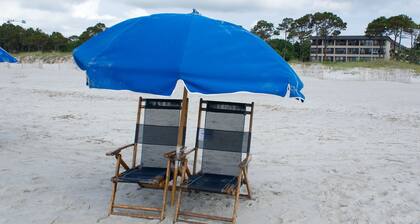 Päivitetty Island House 2 Bdrm / 2Bth, uima-allas, Walk To Beach & Coligny,