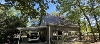 Secluded 3-bedroom Cabin on Farm
