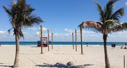 NOUVEAU Sweet Retreat sur la plage! * 2 balcons, ensoleillé, rénové * Sandcastles